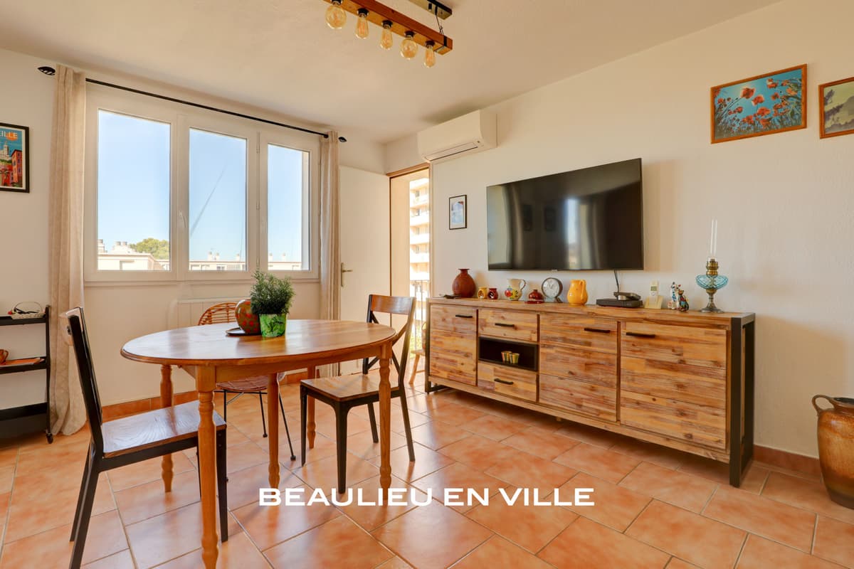 EXCLUSIVITE - SAINT JULIEN - T3 TRAVERSANT EST-OUEST - 59 M2 - 150 000€ - 5