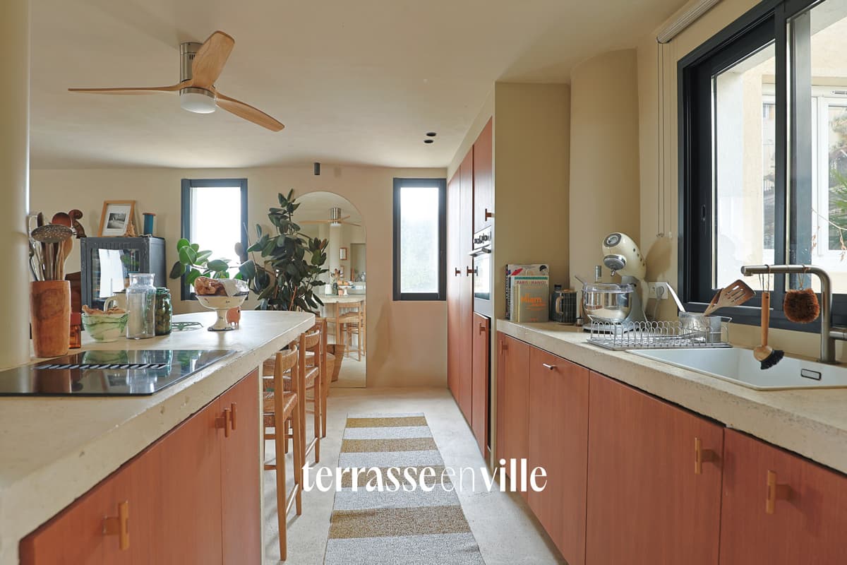 ROUCAS BLANC T4 - VUE - TERRASSE- 570 000 € - 1