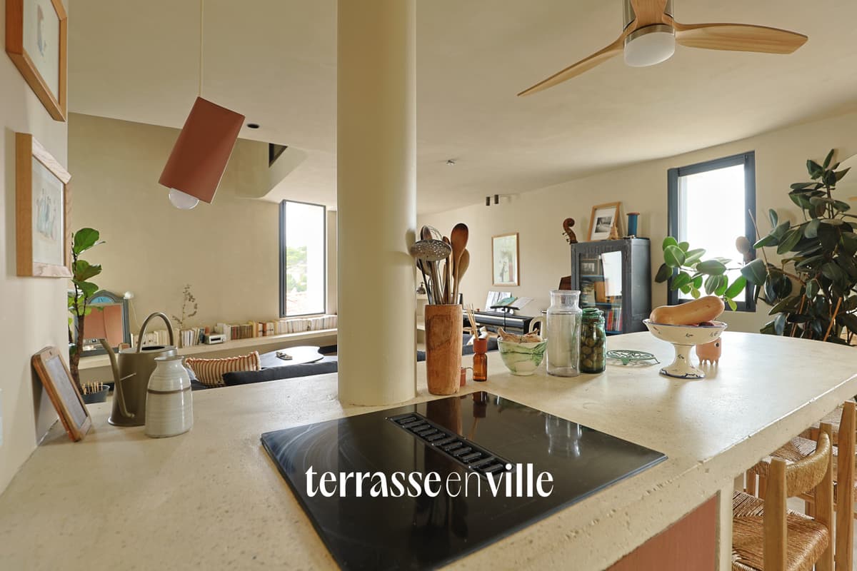 ROUCAS BLANC T4 - VUE - TERRASSE- 570 000 € - 2