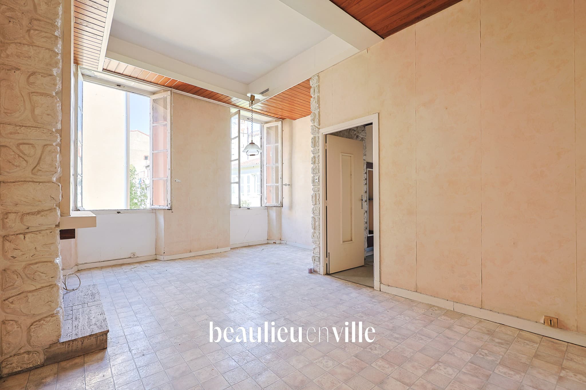 SOUS OFFRE - EXCLUSIVITÉ - RÉFORMÉS - T3 - 55 M2 - A RENOVER - 120 000 EUROS - 1