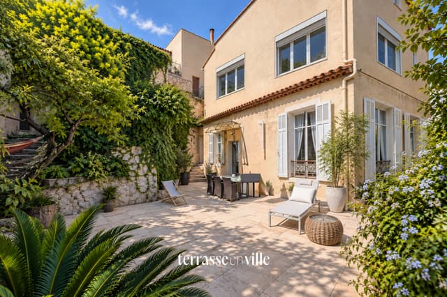 EXCLUSIVITE - ENDOUME - T4 - 113m2- JARDIN - 850 000€