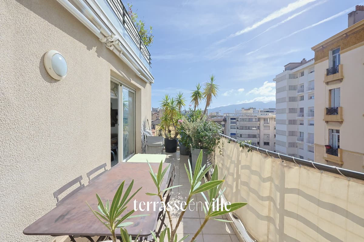 EXCLUSIVITE - PARADIS MERMOZ - T4 - 103M2 - TERRASSE- BOX FERME - 590 000€ - 2