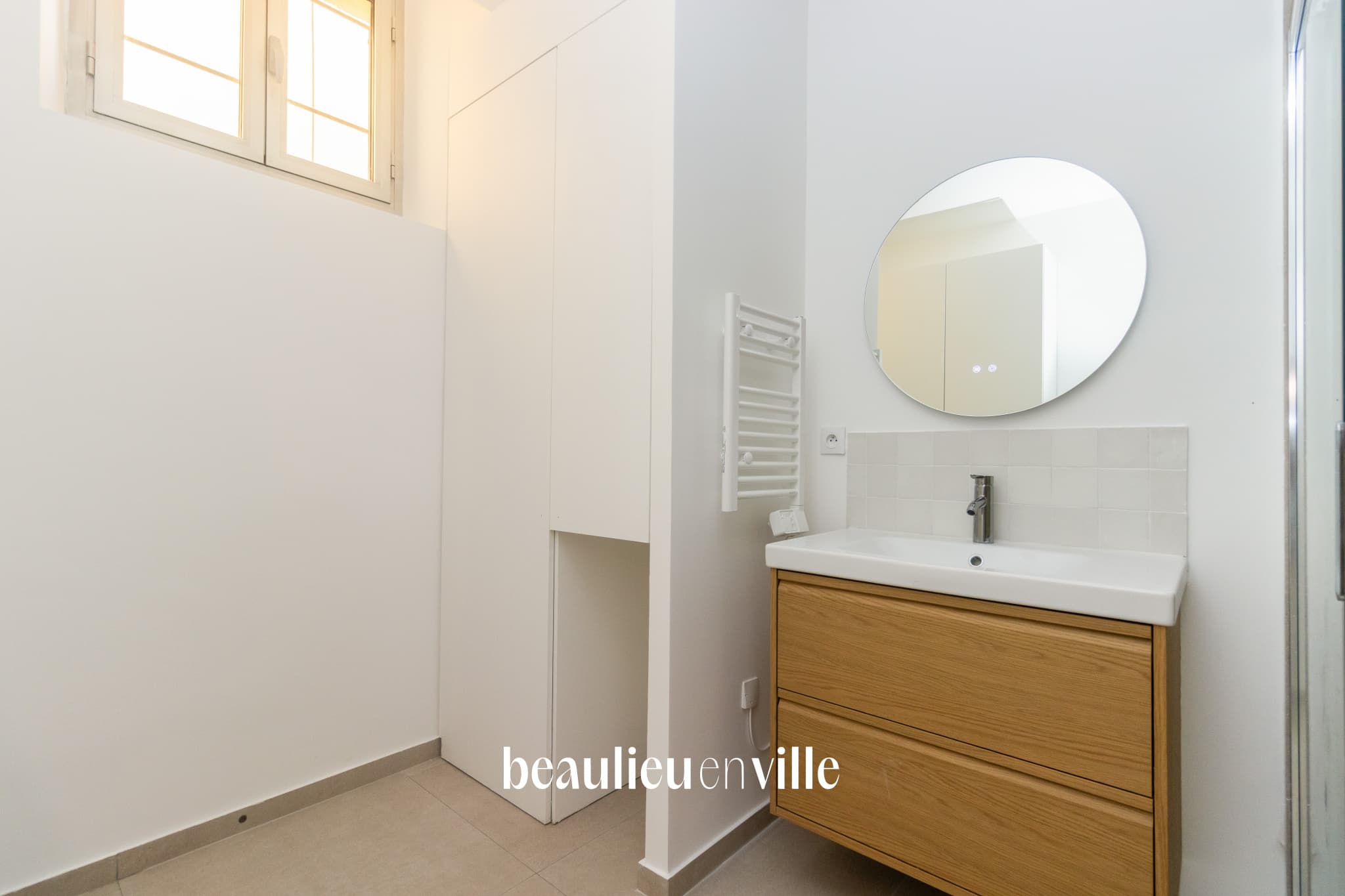 13006 - CHAVE - T2 meublé et rénové - 940€ - 7