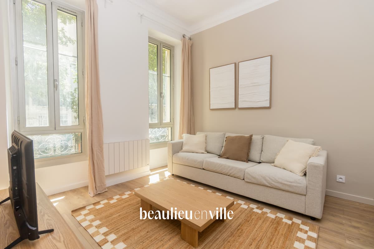 13006 - CHAVE - T2 meublé et rénové - 940€ - 1