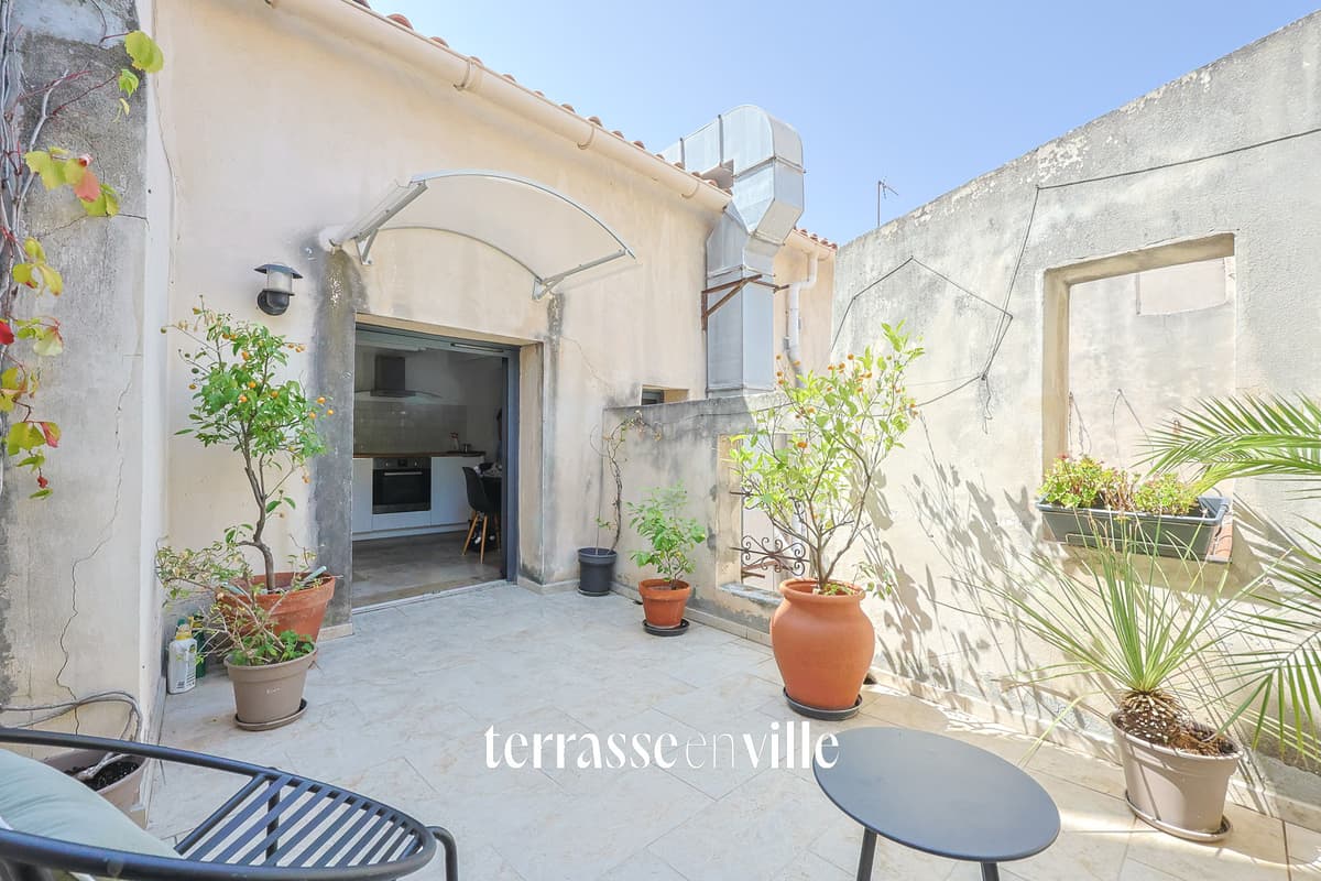 EXCLUSIVITE - VIEUX-PORT / HÔTEL DE VILLE - DERNIER ETAGE - T2 - 55m2 - TERRASSE - 290 000€ - 1