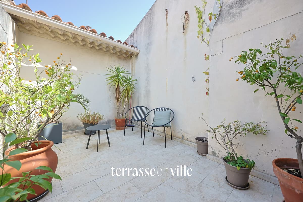EXCLUSIVITE - VIEUX-PORT / HÔTEL DE VILLE - DERNIER ETAGE - T2 - 55m2 - TERRASSE - 290 000€ - 2