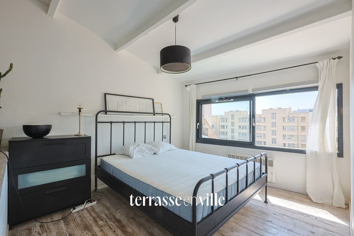 EXCLUSIVITE - VIEUX-PORT / HÔTEL DE VILLE - DERNIER ETAGE - T2 - 55m2 - TERRASSE - 290 000€ - 7