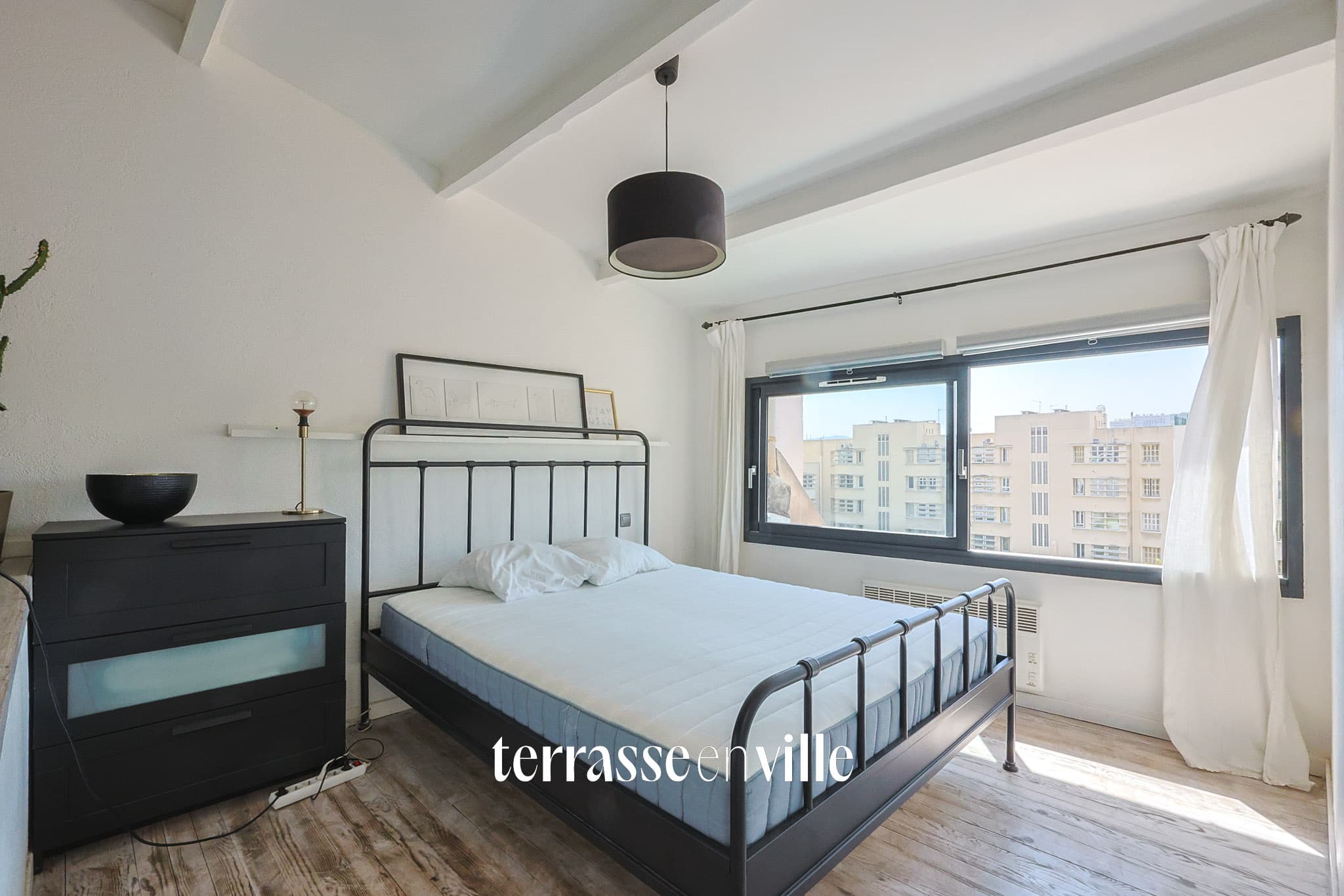 EXCLUSIVITE - VIEUX-PORT / HÔTEL DE VILLE - DERNIER ETAGE - T2 - 55m2 - TERRASSE - 290 000€ - 7