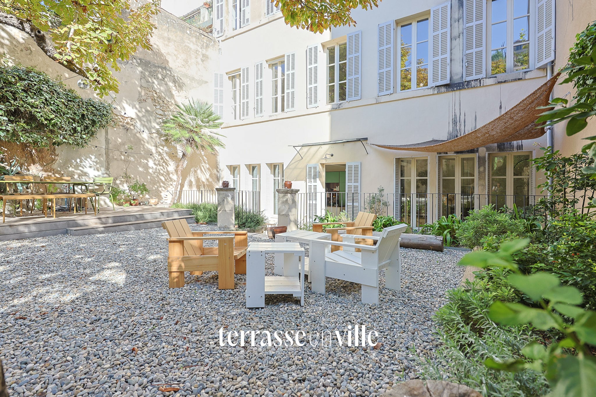 VAUBAN 269 M2 D’EXCEPTION, L’ESPRIT HÔTEL PARTICULIER AVEC JARDIN
