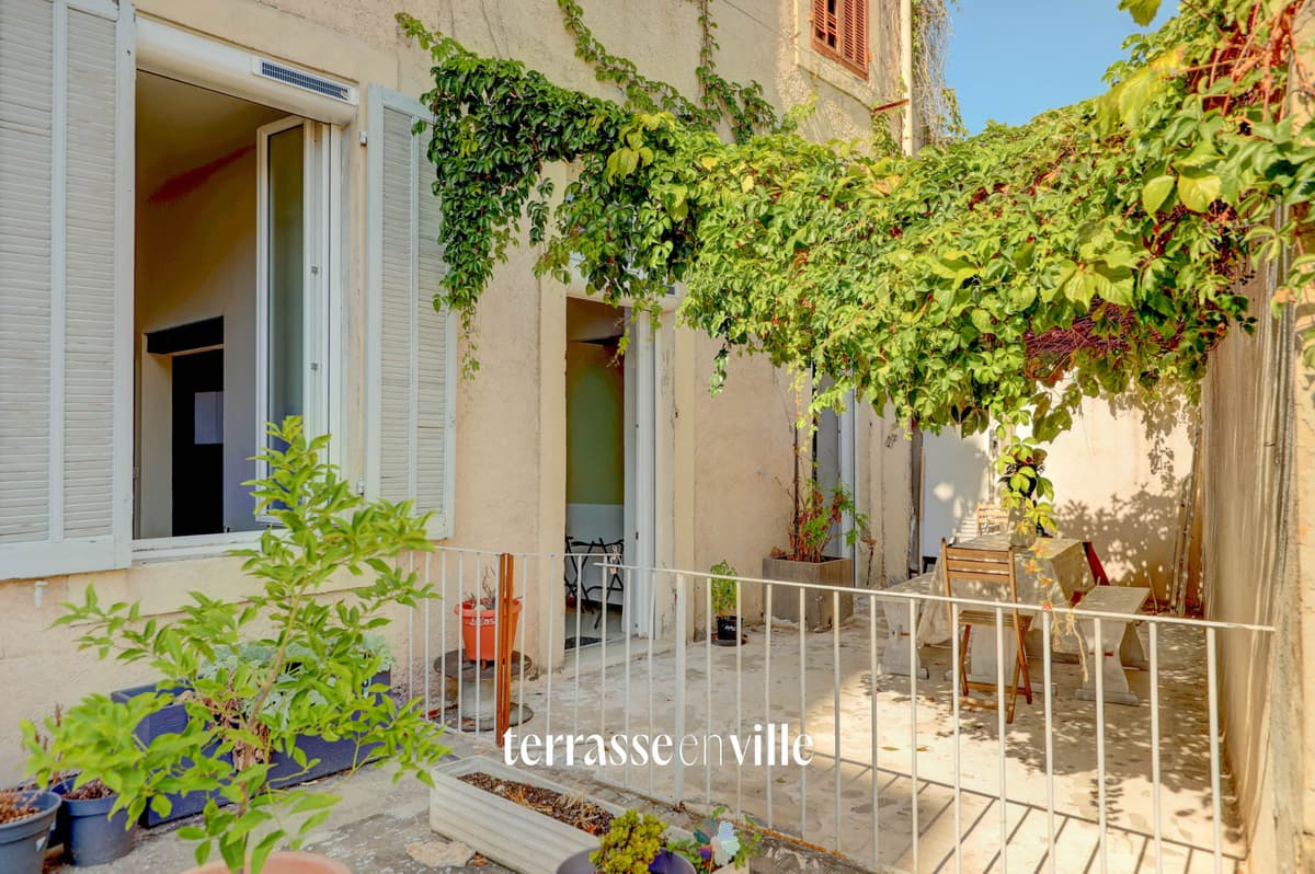 EXCLUSIVITÉ - ST CHARLES / ST LAZARE - 63 m2 - Terrasse 17 m2 - 220000€ - 1