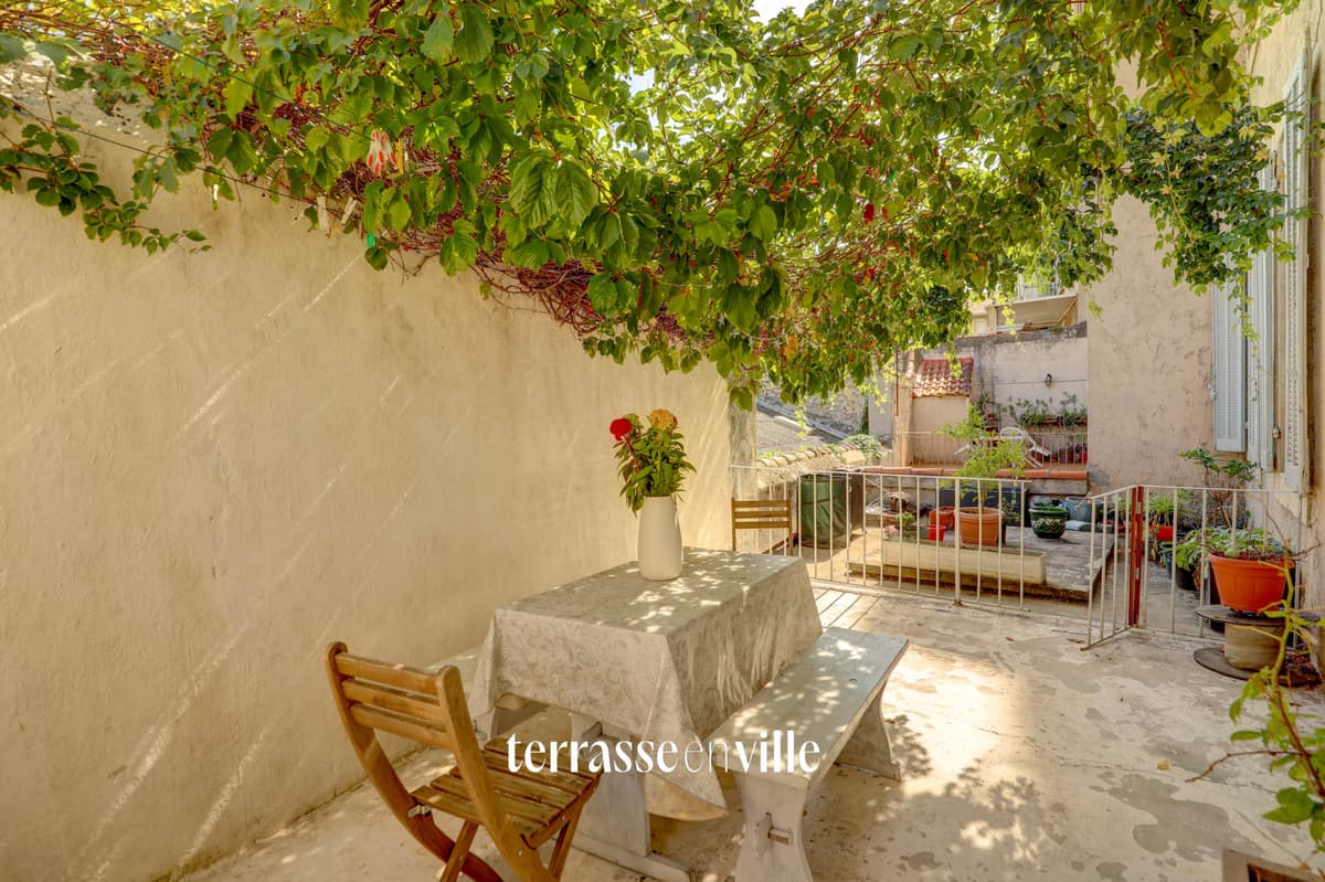 EXCLUSIVITÉ - ST CHARLES / ST LAZARE - 63 m2 - Terrasse 17 m2 - 220000€ - 2
