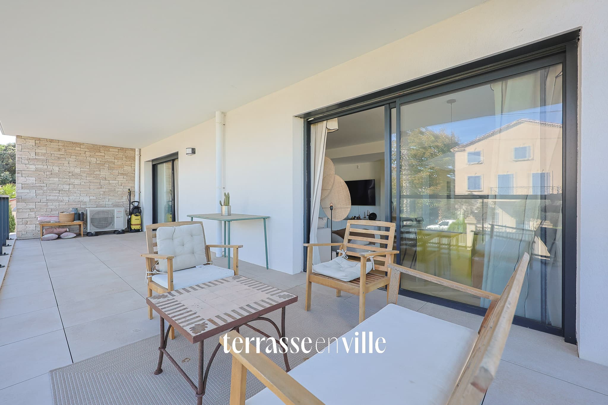 EXCLUSIVITE - POINTE ROUGE - T3 - TERRASSE - GARAGE EN SUS - 750 000 € - 2