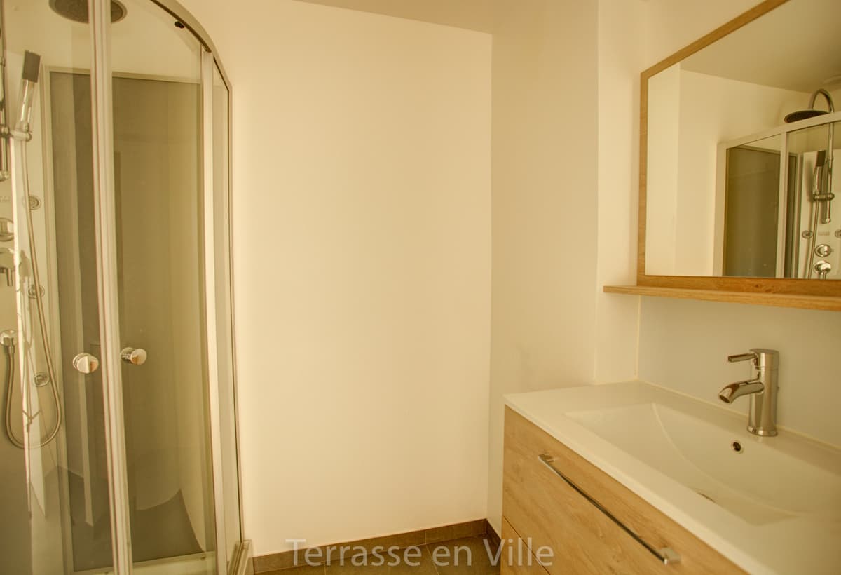13006, Castellane, T3 Duplex / 981 € - 5