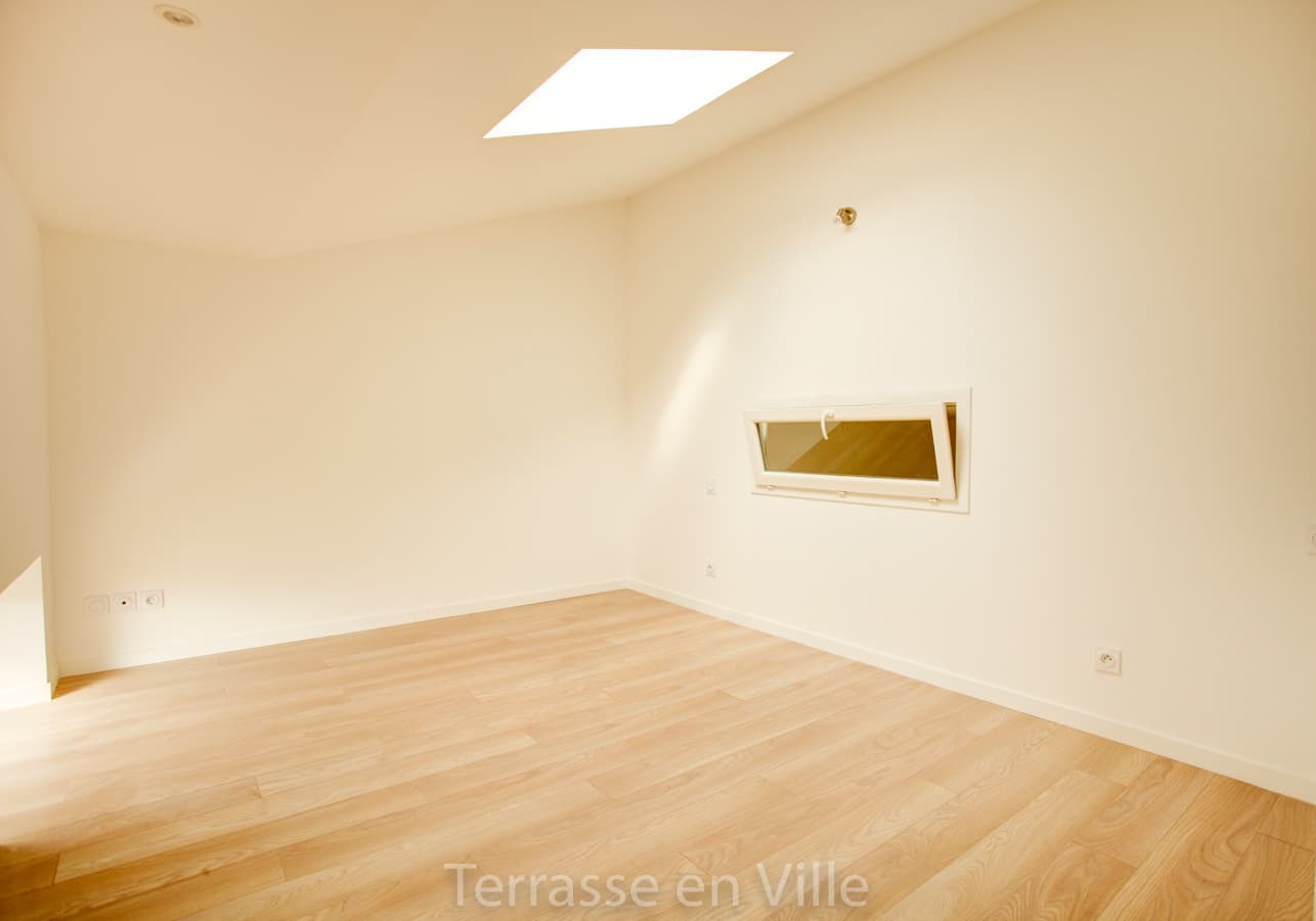 13006, Castellane, T3 Duplex / 981 € - 4