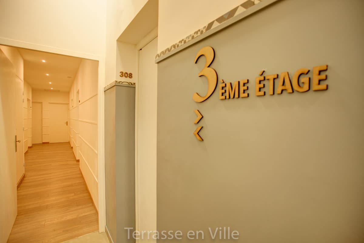 13006, Castellane, T3 Duplex / 981 € - 7