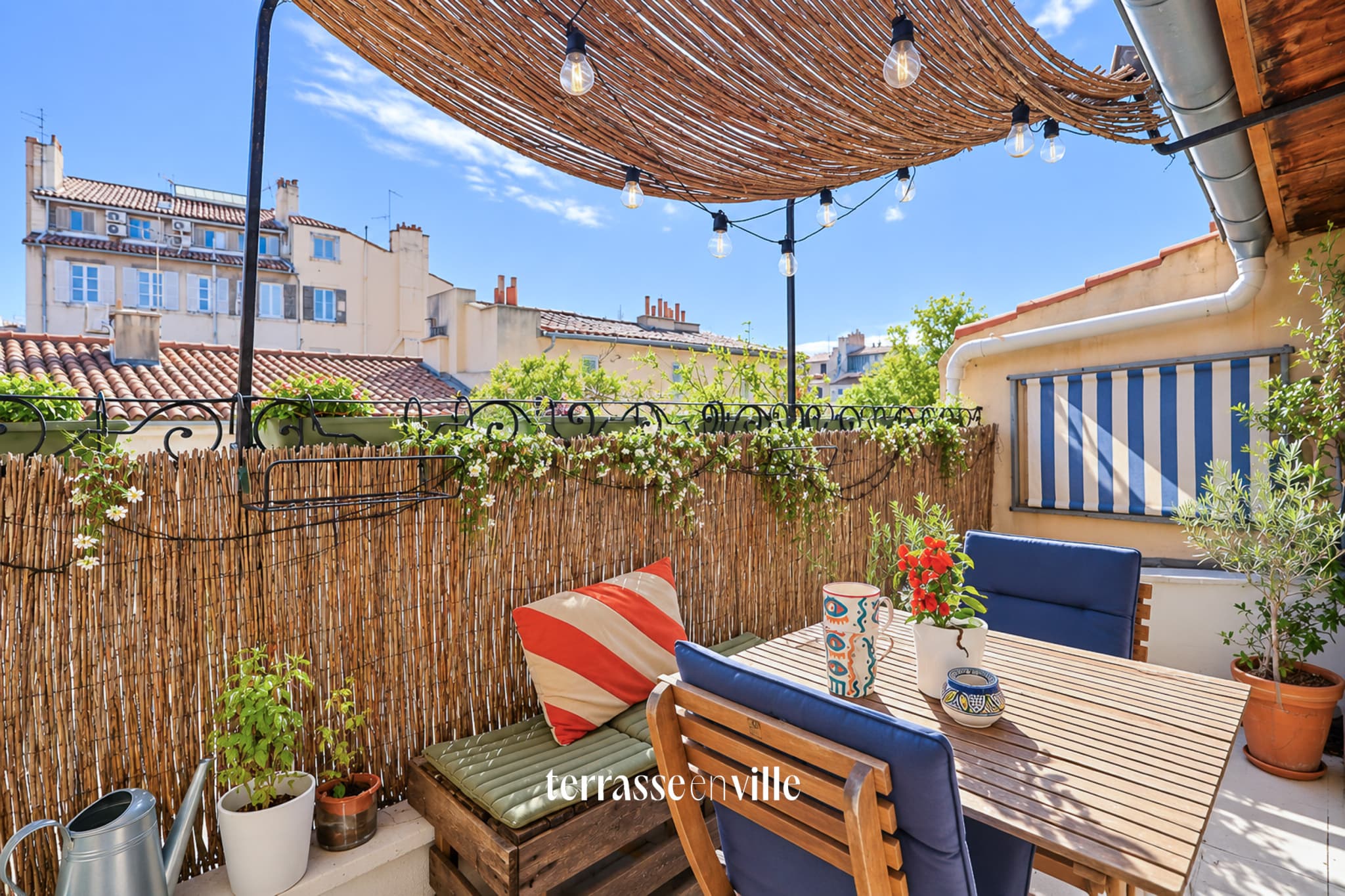 EXCLUSIVITÉ - VIEUX PORT - TERRASSE - T 3 - 338 000 € - 1
