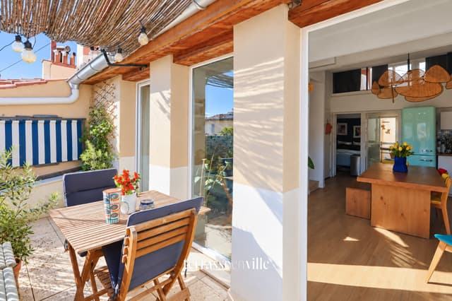 EXCLUSIVITÉ - VIEUX PORT - TERRASSE - T 3 - 338 000 €
