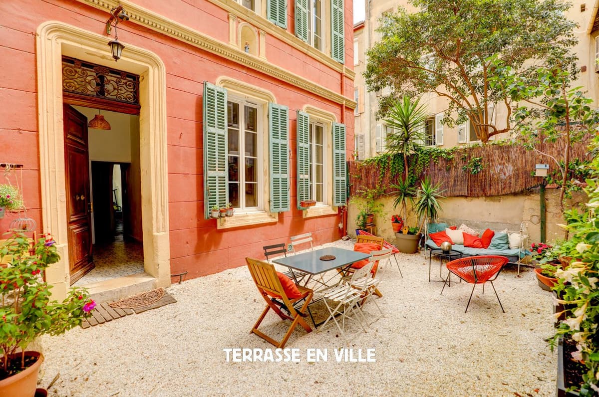 NOTRE-DAME-DU-MONT - MAISON - T6 - 150M2 - TERRASSE - 719 000€ - 1