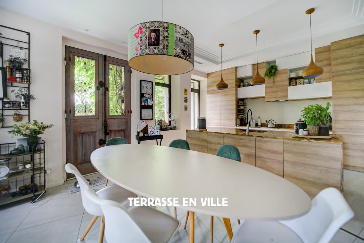 MARSEILLE 12è - SPLENDIDE BATISSE DU XIXè - 260M2 - JARDIN 700M2 - PISCINE - 1 690 000€ - 3