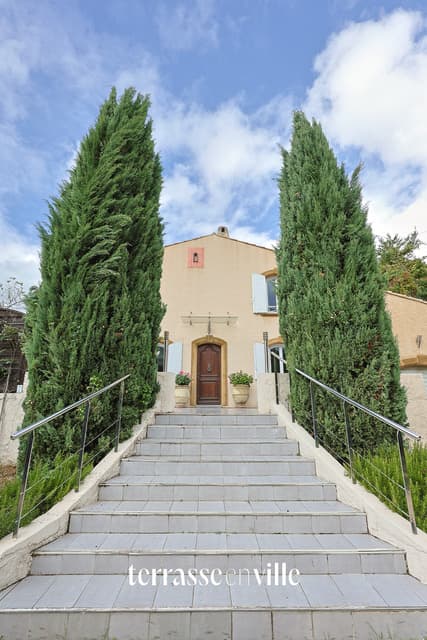 ALLAUCH - BASTIDE PROVENÇALE - 160 M2 - JARDIN - PISCINE - GARAGE - 750 000 € - 3