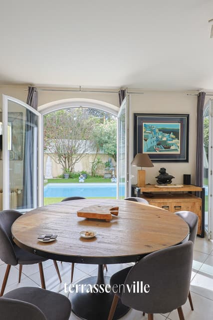 ALLAUCH - BASTIDE PROVENÇALE - 160 M2 - JARDIN - PISCINE - GARAGE - 750 000 €