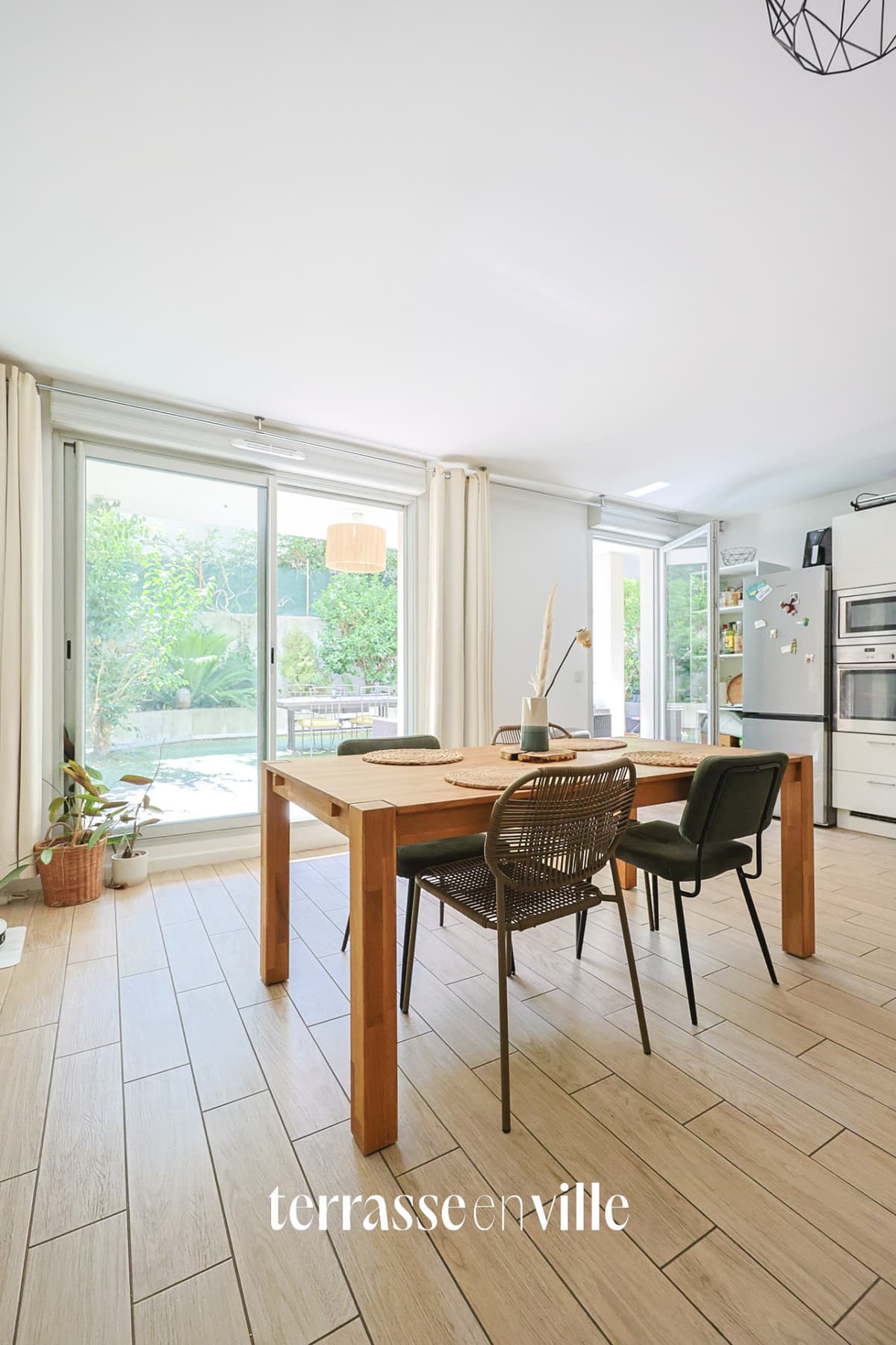 EXCLUSIVITE - CARRE D’OR - T3 - 72 M2 - JARDIN - 93 M2 - BOX - 420 000 € - 5