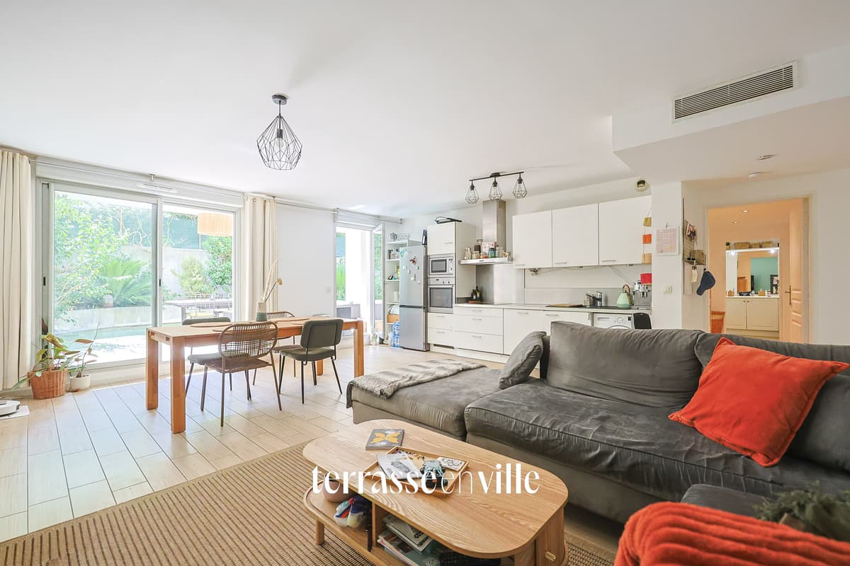 EXCLUSIVITE - CARRE D’OR - T3 - 72 M2 - JARDIN - 93 M2 - BOX - 420 000 € - 6