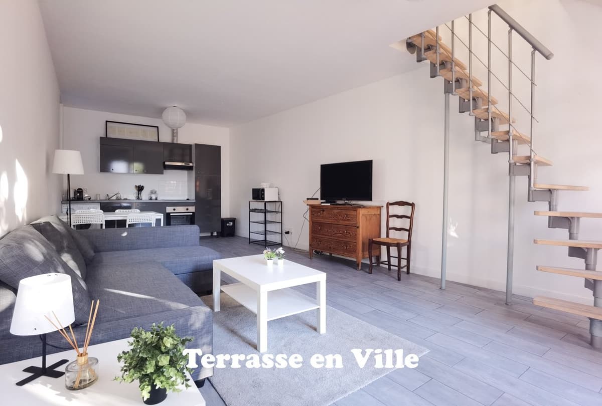 SAINT ANNE - MAISON DE VILLE MITOYENNE DUPLEX MEUBLÉE - TYPE 2 - JARDIN - 879€ - 6