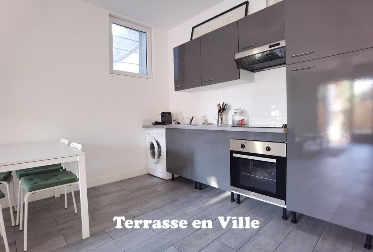 SAINT ANNE - MAISON DE VILLE MITOYENNE DUPLEX MEUBLÉE - TYPE 2 - JARDIN - 879€ - 4