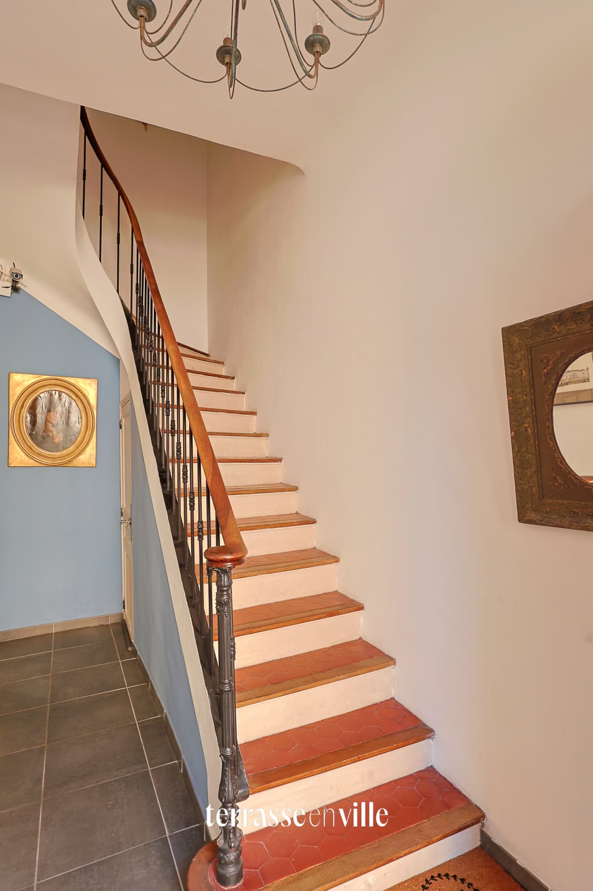 EXCLUSIVITÉ - CHAVE/BLANCARDE - MAISON DE VILLE - 690 000 EUROS - 4