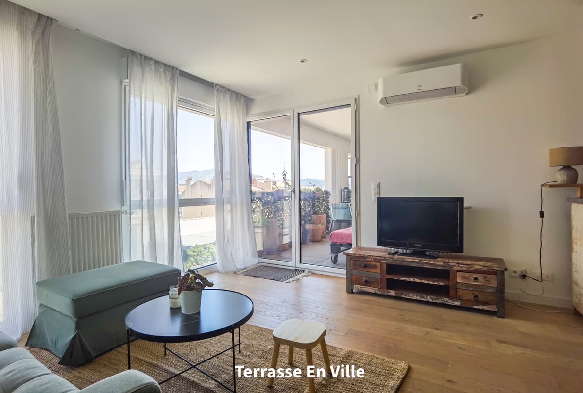 13006 / Castellane / T3 de 66m2 / Terrasse + parking / 1685€ - 2