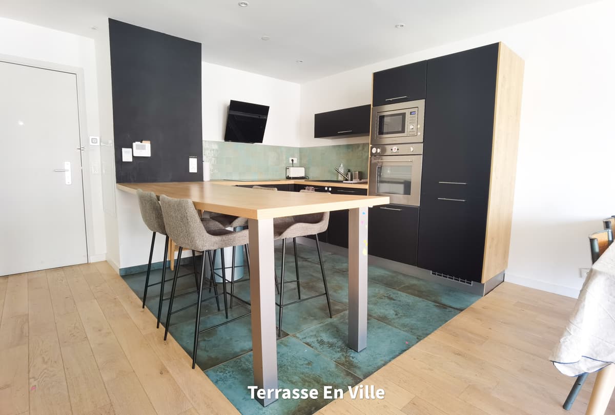 13006 / Castellane / T3 de 66m2 / Terrasse + parking / 1685€ - 5