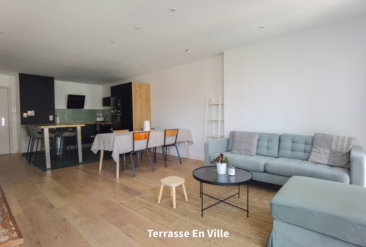 13006 / Castellane / T3 de 66m2 / Terrasse + parking / 1685€ - 4