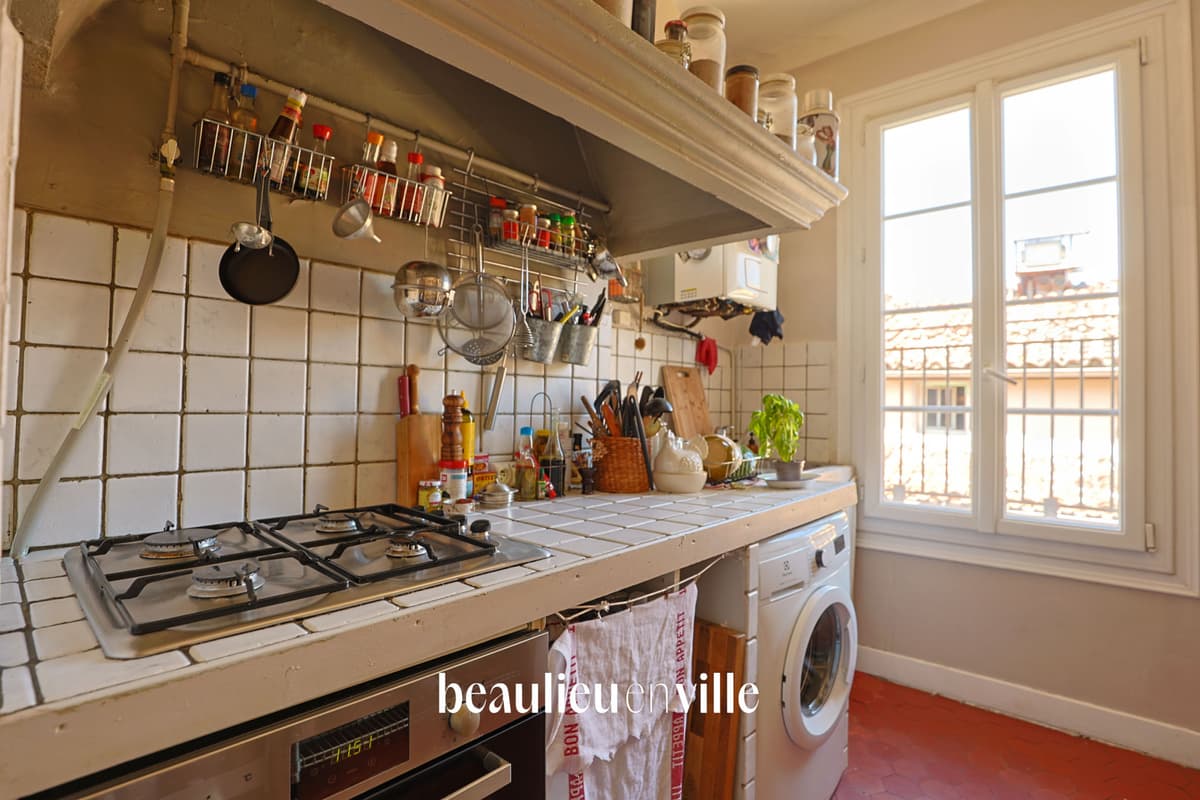 EXCLUSIVITÉ - OPERA VIEIUX PORT - T3/4 - DERNIER ETAGE - 449 000 EUROS - 7