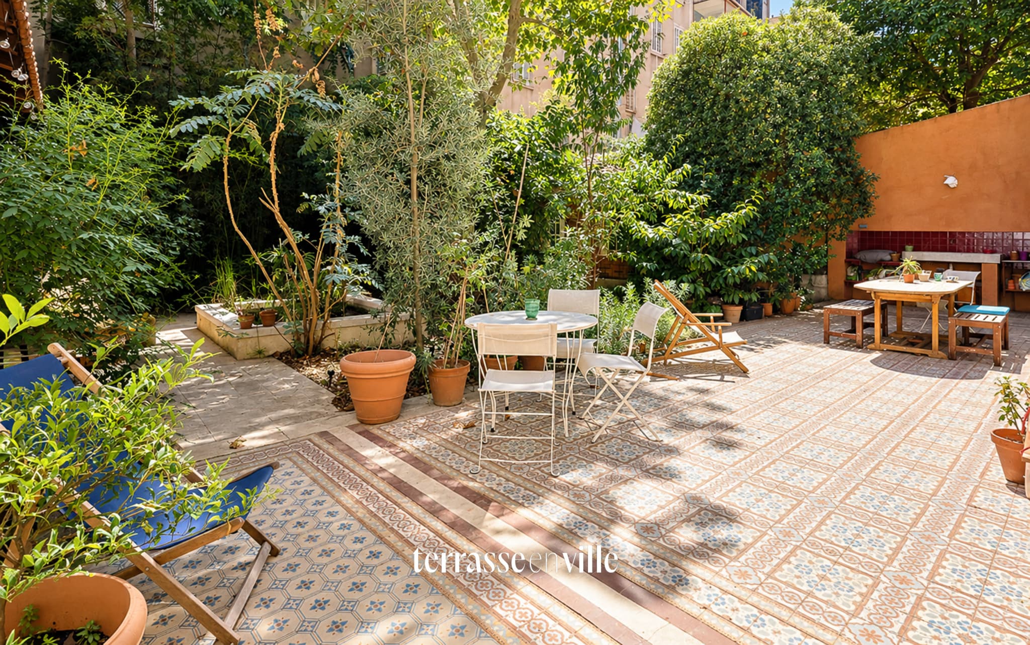 EXCLUSIVITÉ - CINQ AVENUES / LONGCHAMP - DUPLEX T6 - JARDIN - 1 350 000 EUROS - 1
