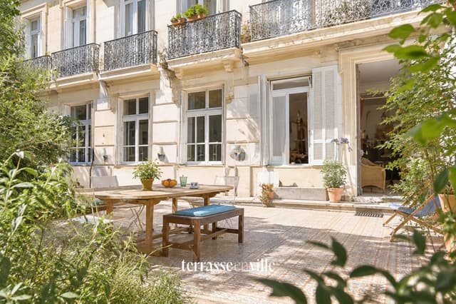 EXCLUSIVITÉ - CINQ AVENUES / LONGCHAMP - DUPLEX T6 - JARDIN - 1 350 000 EUROS