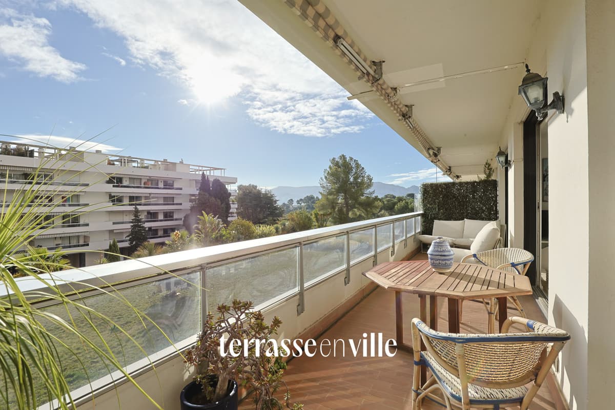 EXCLUSIVITE - CARRE D’OR - SUPER CADENELLE - T3 - 91m2 - TERRASSE - 450 000€ - 2