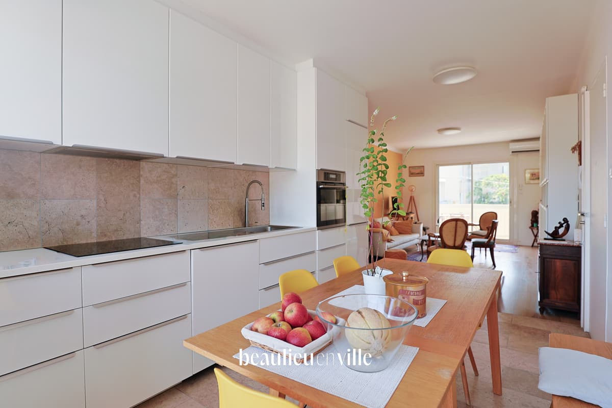 EXCLUSIVITE - ROUCAS BLANC / TERRAIL - T3 62m2 - BALCON - DOUBLE BOX - 4