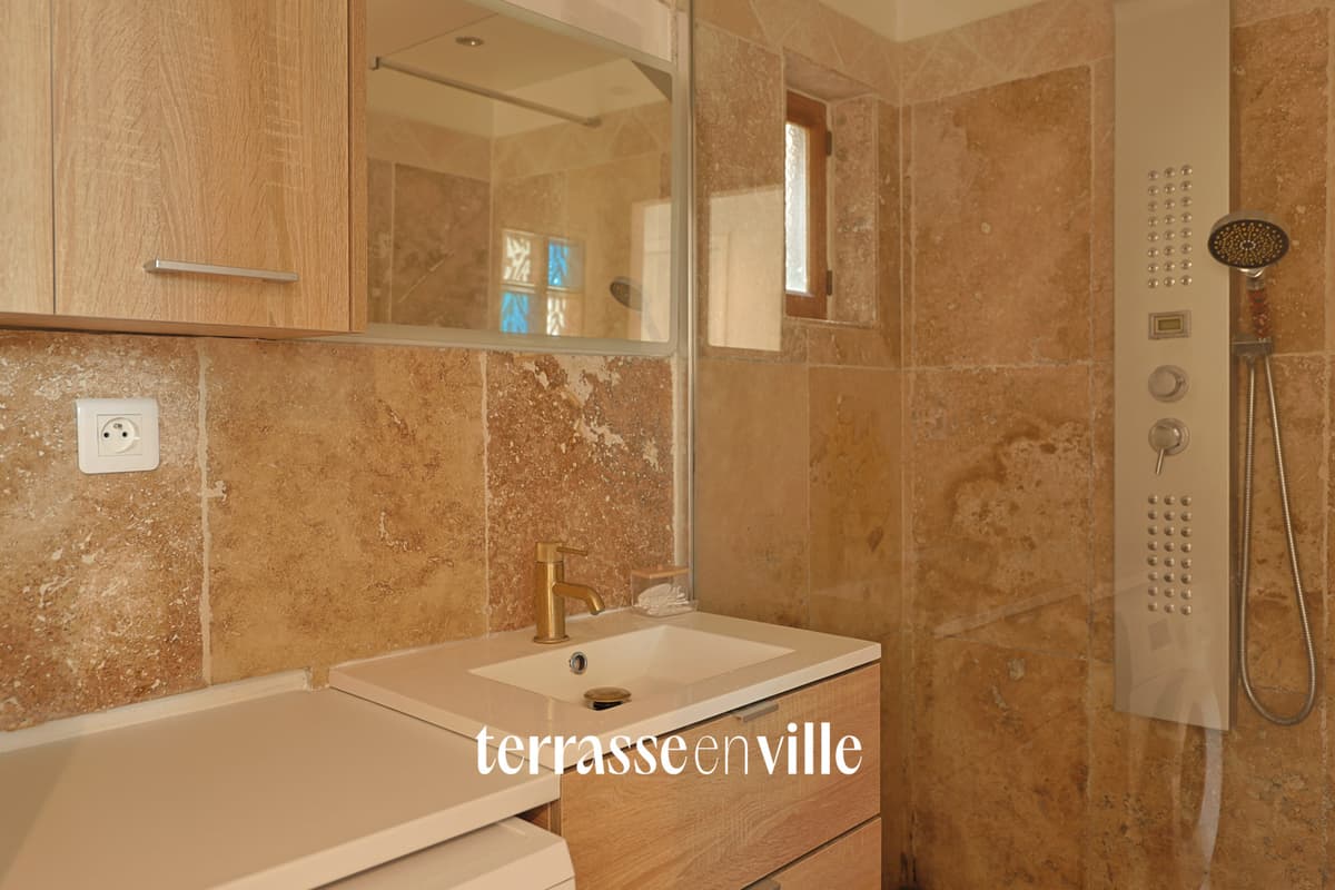 PONT DE VIVAUX / SAINTE-MARGUERITE APPARTEMENT T3 DERNIER ÉTAGE 68 m2 TERRASSES 70 m2 259 000 € - 7