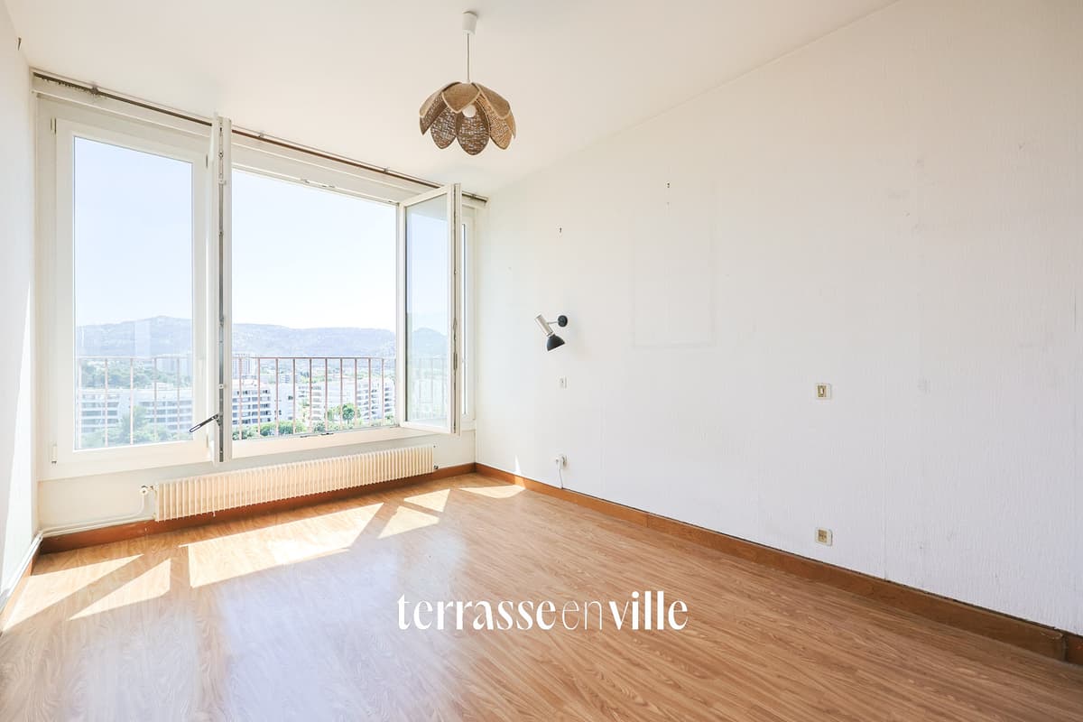 MAZARGUES - T4 - 111M2 - TERRASSE - VUE - GARAGE - 320 000€ - 7