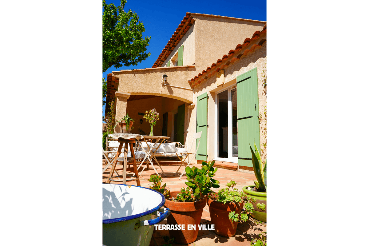 LA COTE BLEUE -- MAISON - JARDIN - DÉPENDANCE - DOUBLE GARAGE - 695 000€ - 1