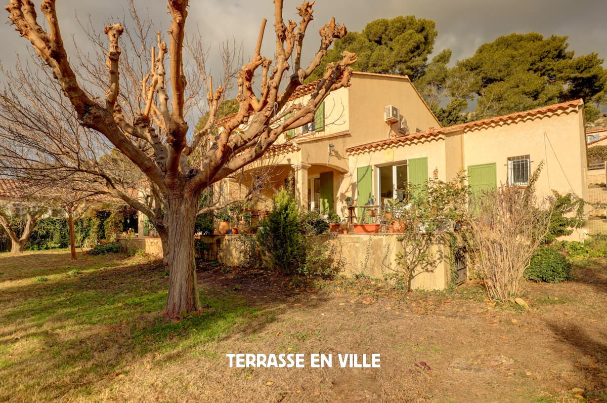 LA COTE BLEUE -- MAISON - JARDIN - DÉPENDANCE - DOUBLE GARAGE - 695 000€ - 5