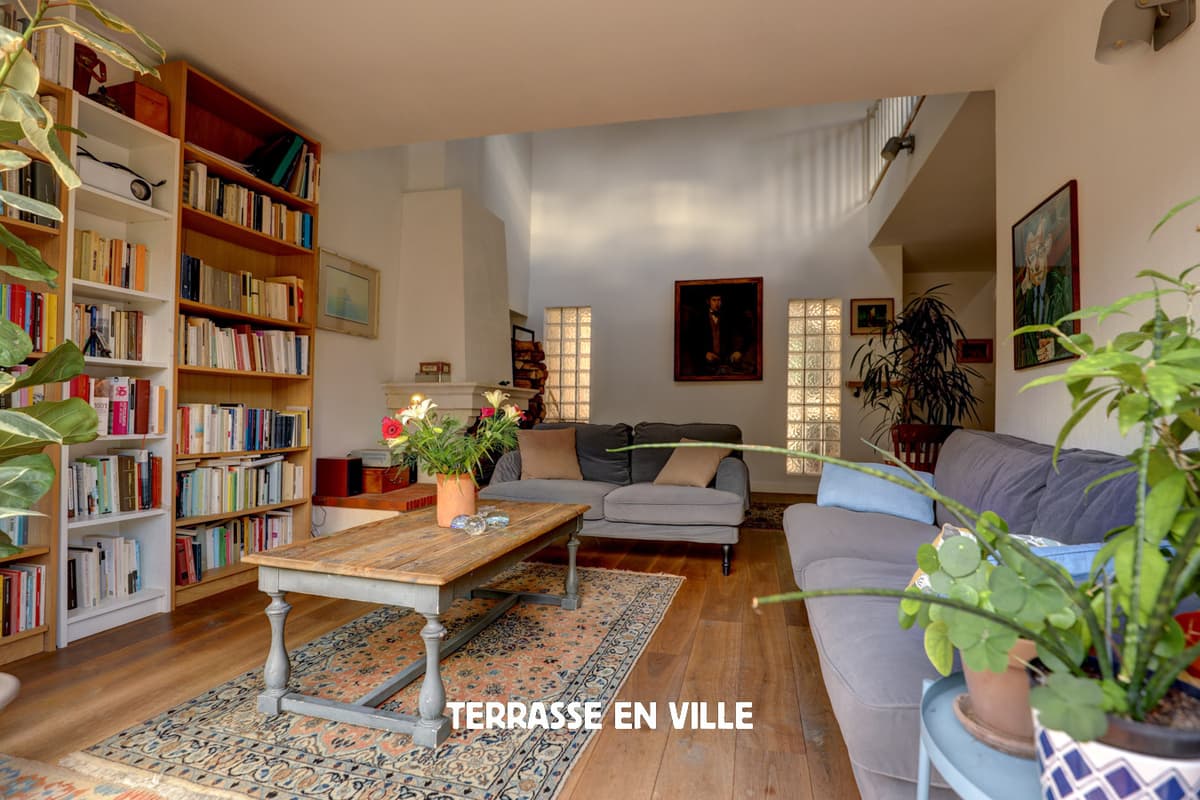 LA COTE BLEUE -- MAISON - JARDIN - DÉPENDANCE - DOUBLE GARAGE - 695 000€ - 7