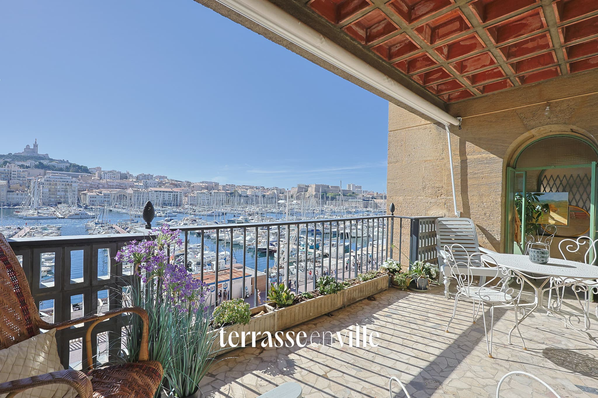 VIEUX PORT T4 150 M2 - TERRASSE - VUE NOTRE DAME DE LA GARDE - 1 550 000 € - 3