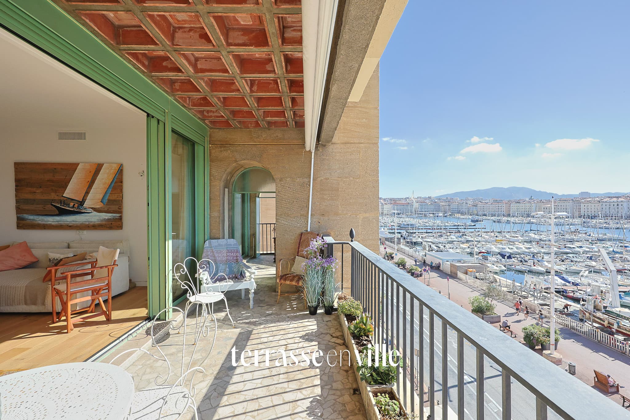 VIEUX PORT T4 150 M2 - TERRASSE - VUE NOTRE DAME DE LA GARDE - 1 550 000 € - 5