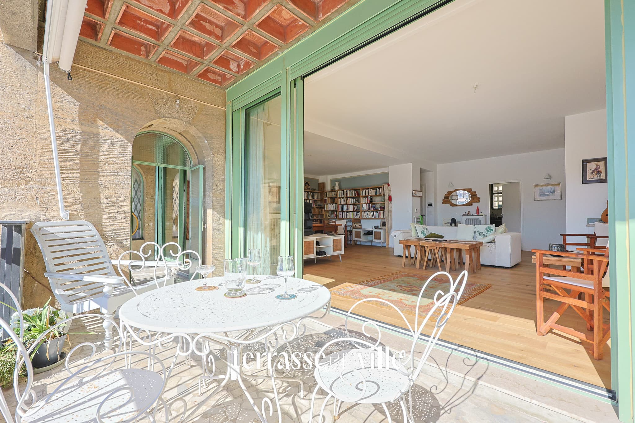 VIEUX PORT T4 150 M2 - TERRASSE - VUE NOTRE DAME DE LA GARDE - 1 550 000 € - 7