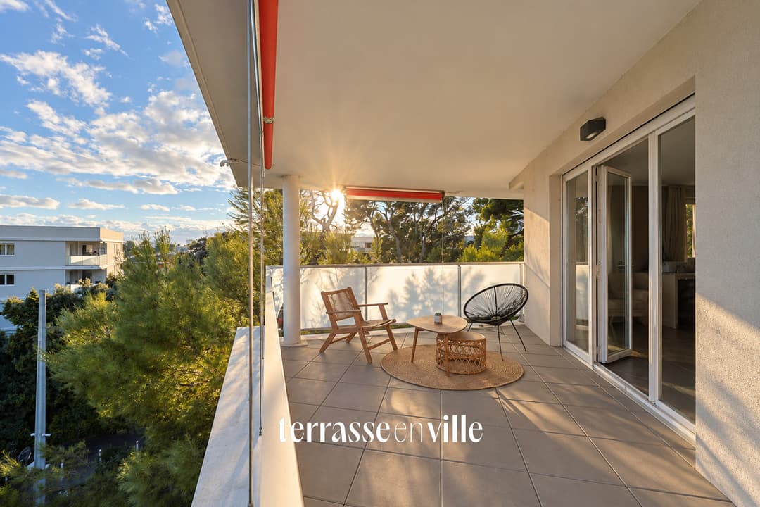 ST MITRE - APPARTEMENT T4 - 86M2 - TERRASSE 25M2 - DOUBLE BOX