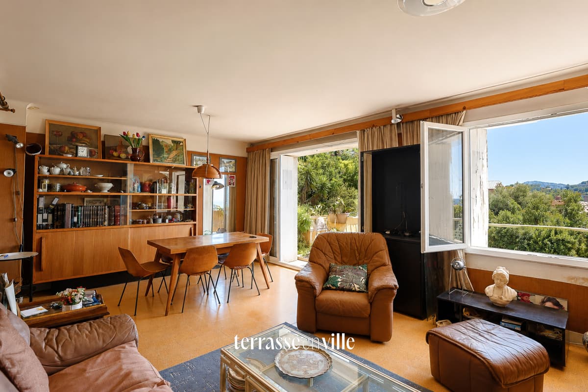 SOUS OFFRE - EXCLUSIVITÉ - ROUCAS BLANC - T3 - BALCON - CAVE - 380 000€ - 2