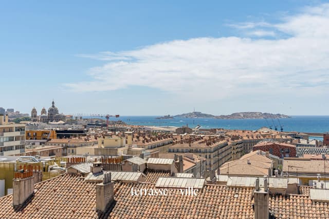 EXCLUSIVITE - LA JOLIETTE - T5 112m2 - TERRASSE - BALCON VUE MER PANORAMIQUE - DOUBLE BOX - 498 000€