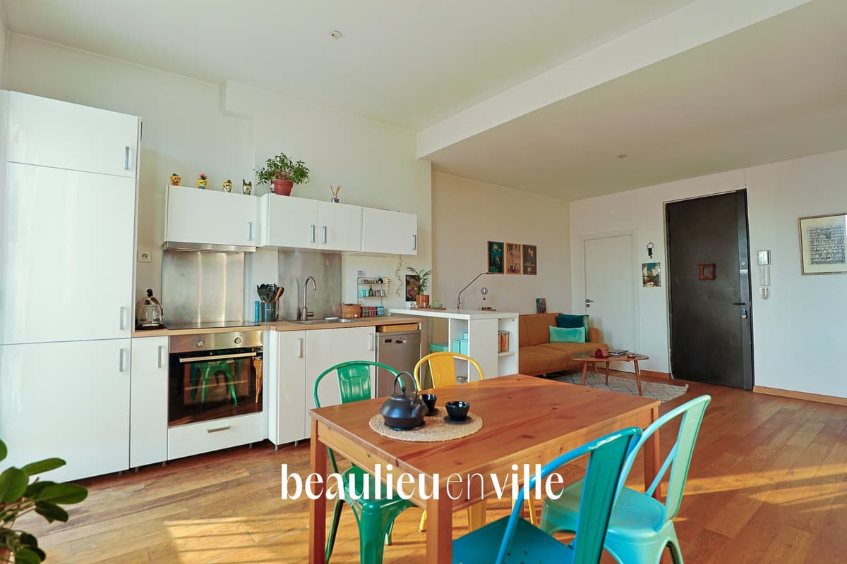EXCLUSIVITE - VIEUX-PORT - T2 - BALCON - VUE - 230 000 € - 4
